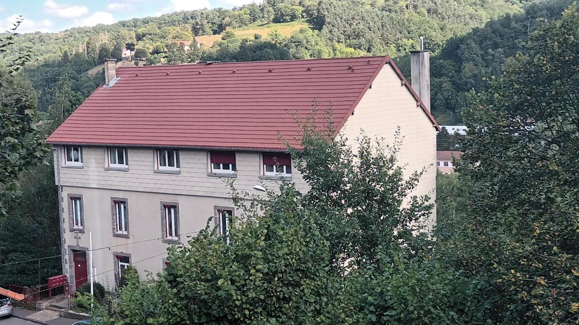 Appartement T1 Proche De Vulcania Pontaumur Dış mekan fotoğraf